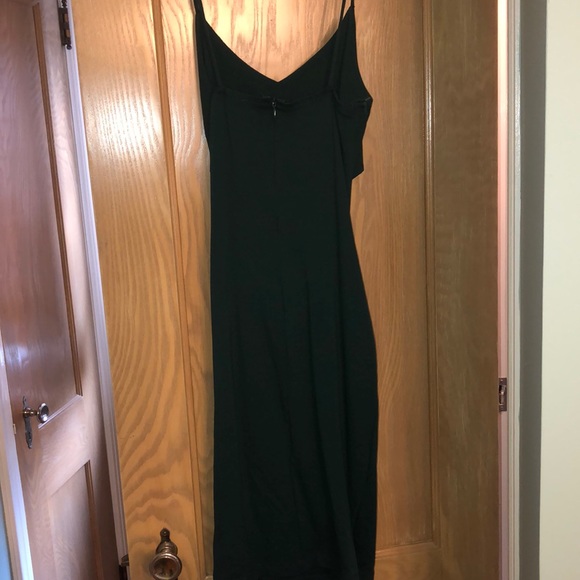 Green dress - Picture 3 of 4